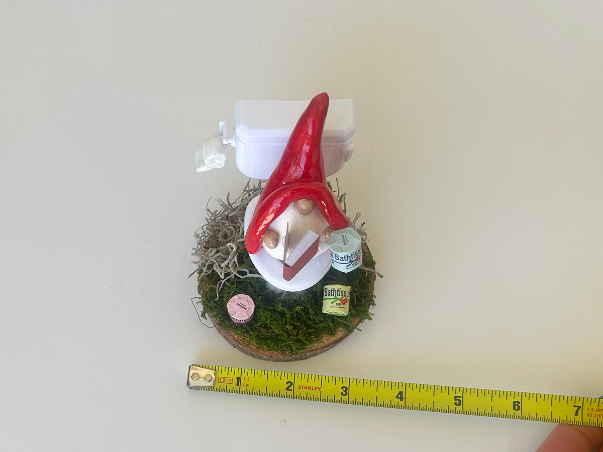 Bathroom gnome