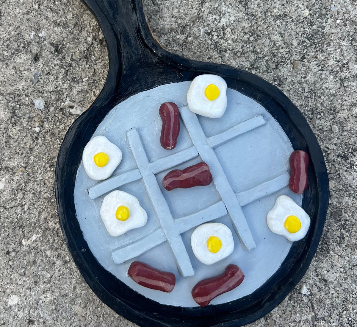 Breakfast skillet tic tac toe board game