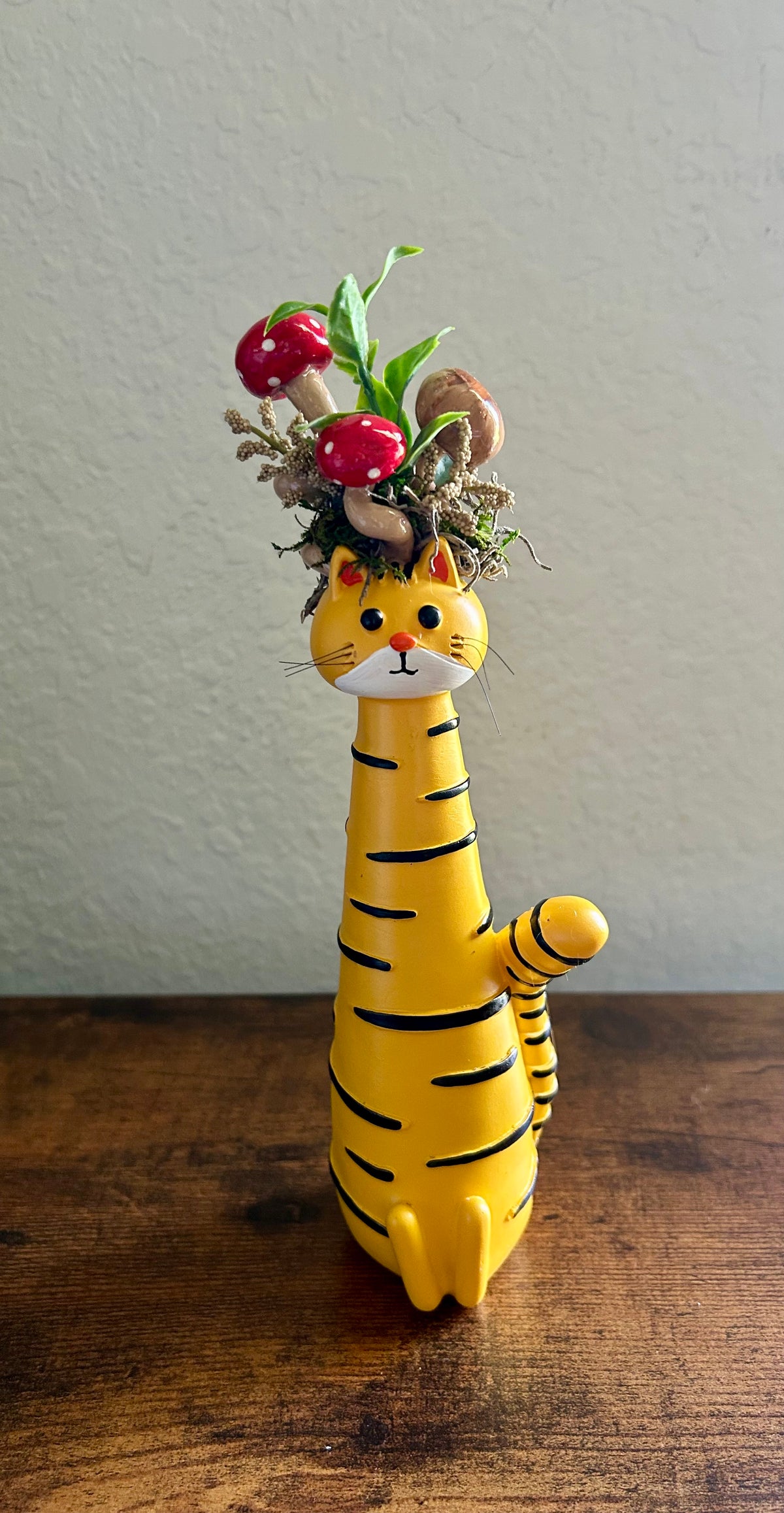 Cat fairy garden